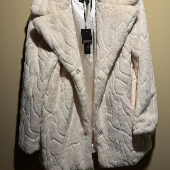 Luxury Rachel Zoe Faux Fur Coat Size Medium - Picture 1 of 3
